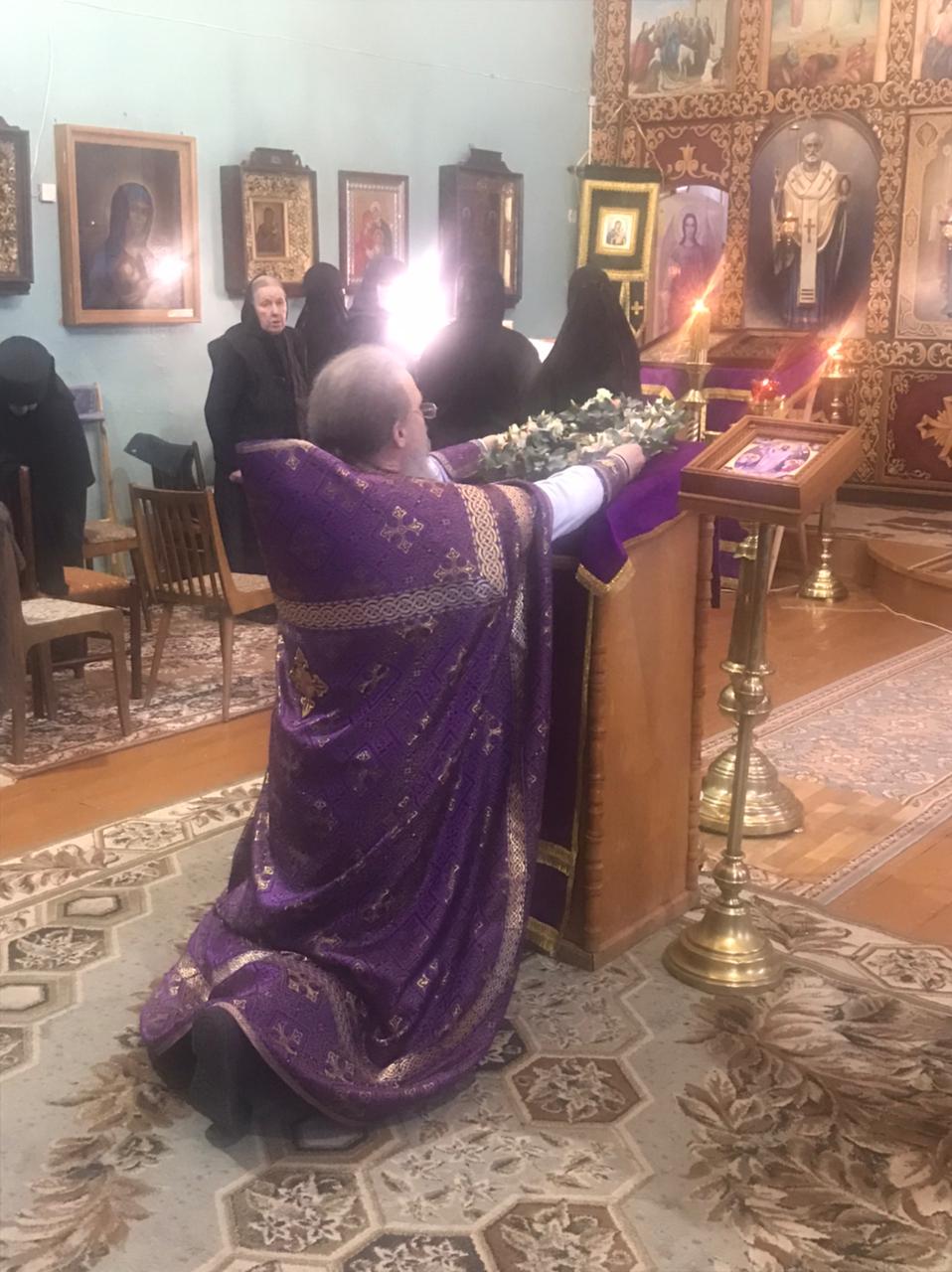 вынос Животворящего Креста 26 марта 2022