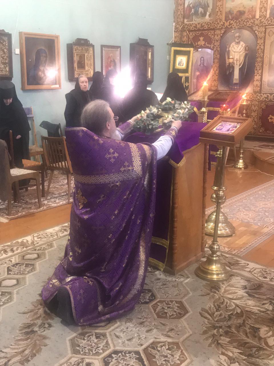 вынос Животворящего Креста 26 марта 2022