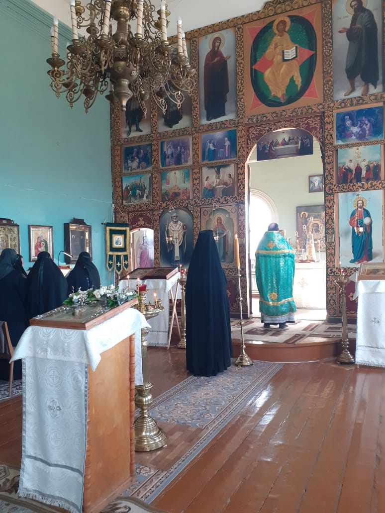 Литургия в праздник Входа Господня в Иерусалим 17 апреля 2022