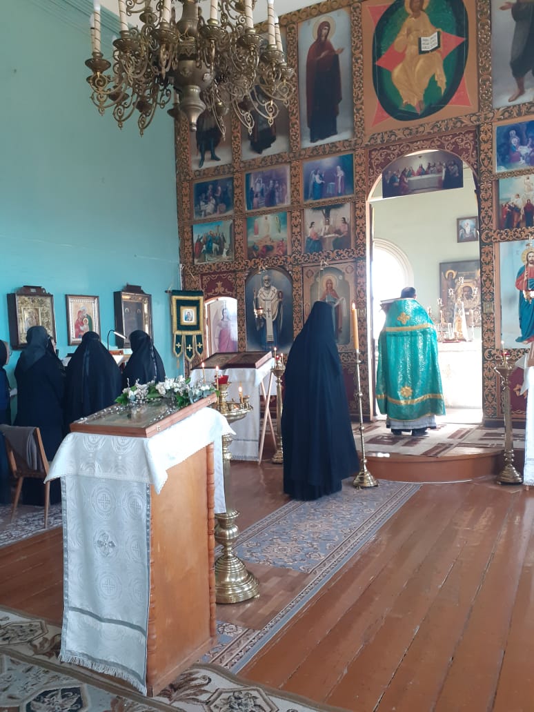 Литургия в праздник Входа Господня в Иерусалим 17 апреля 2022