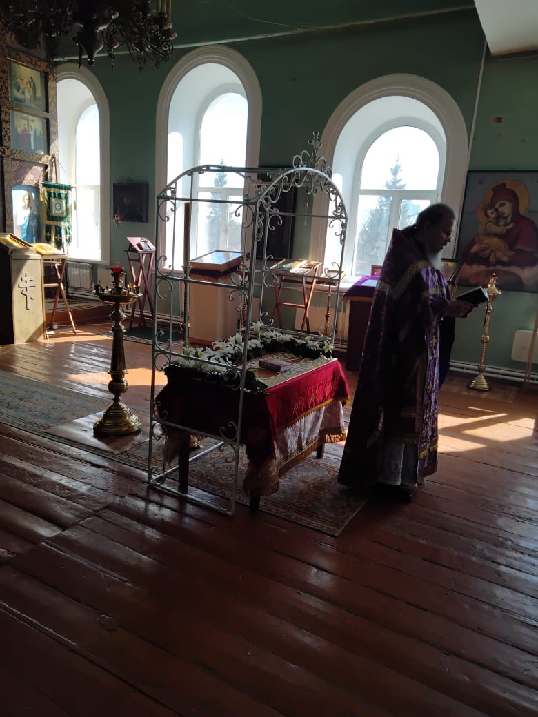 Вечерня (вынос Святой Плащаницы) 14 апреля 2023