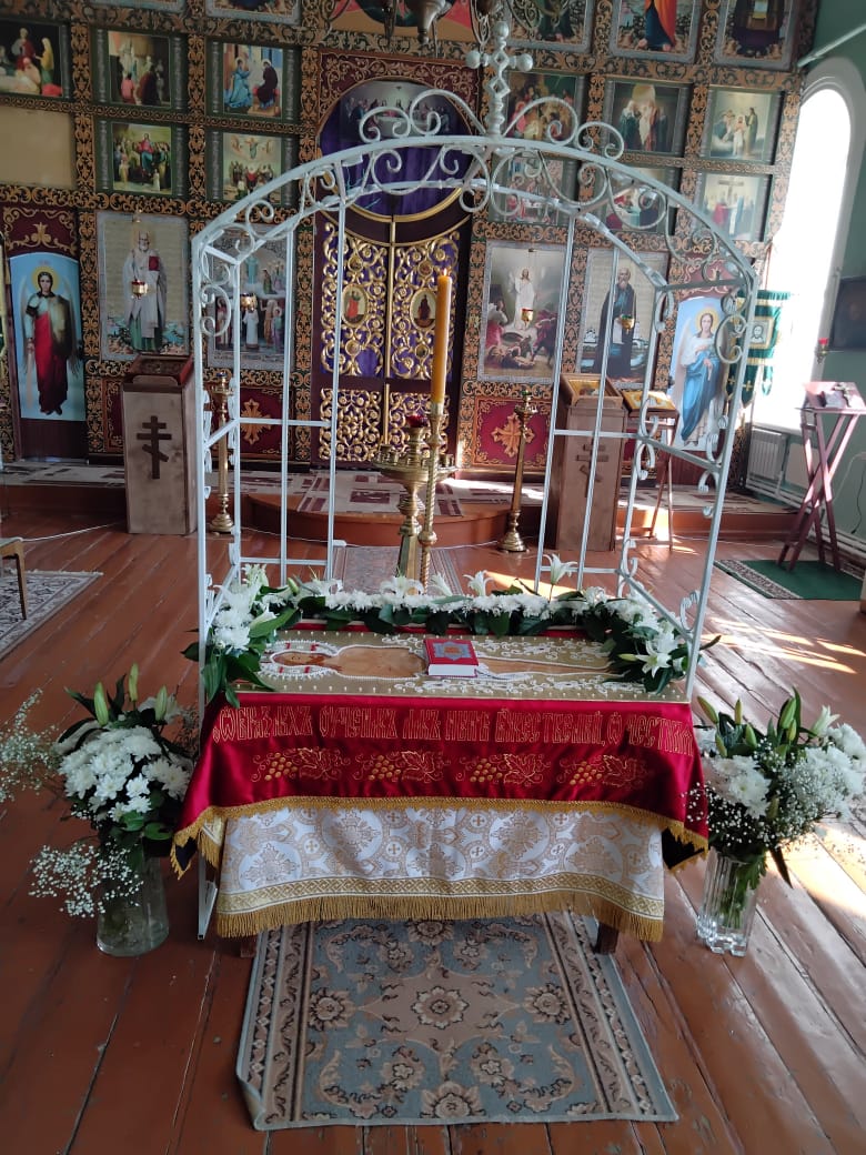 Вечерня (вынос Святой Плащаницы) 14 апреля 2023