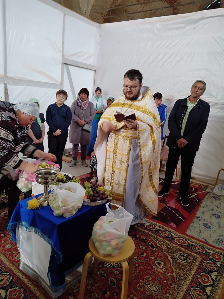 Освящение винограда и плодов