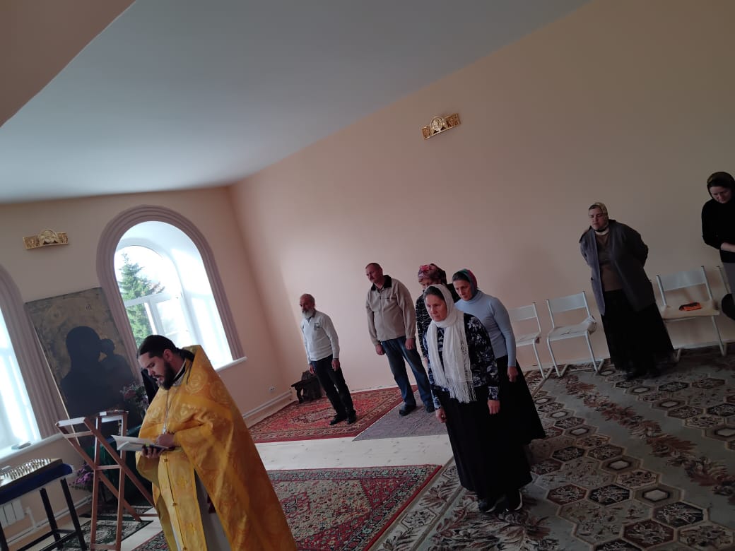 Божественная Литургия 15 октября 2023