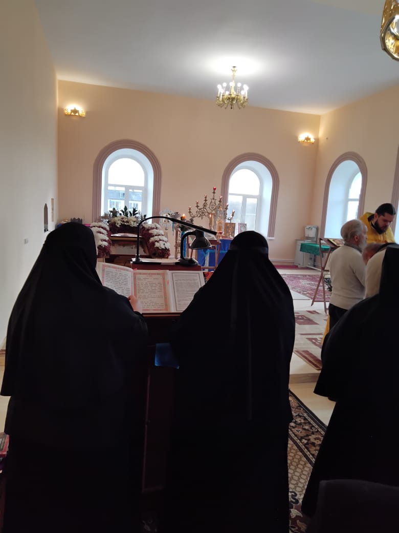 Божественная Литургия 15 октября 2023