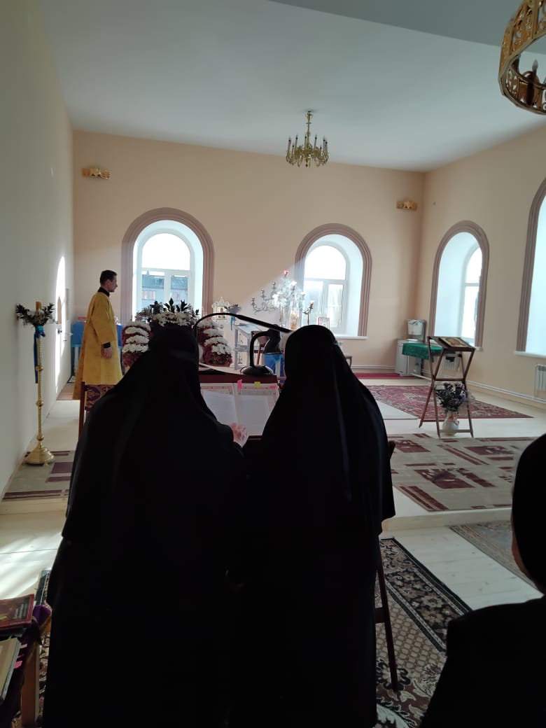 Божественная Литургия 15 октября 2023