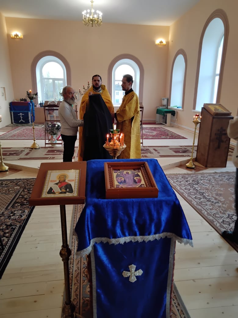 Божественная Литургия 15 октября 2023