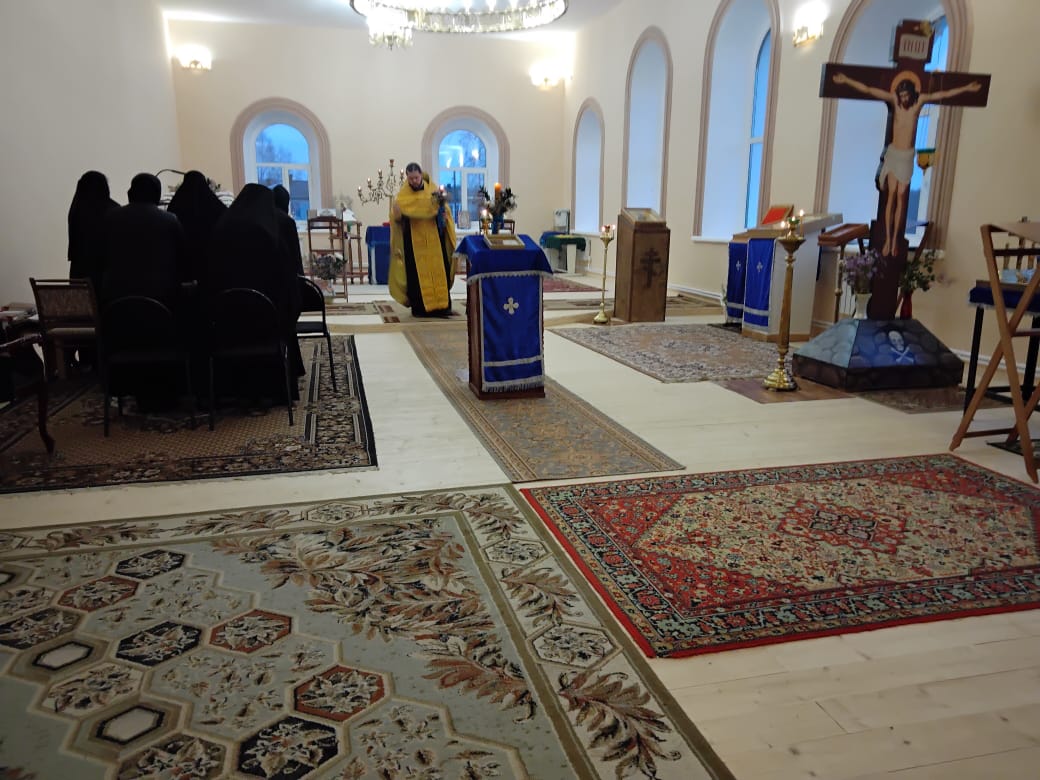 Вечерня, утреня с полиелеем 17 октября 2023