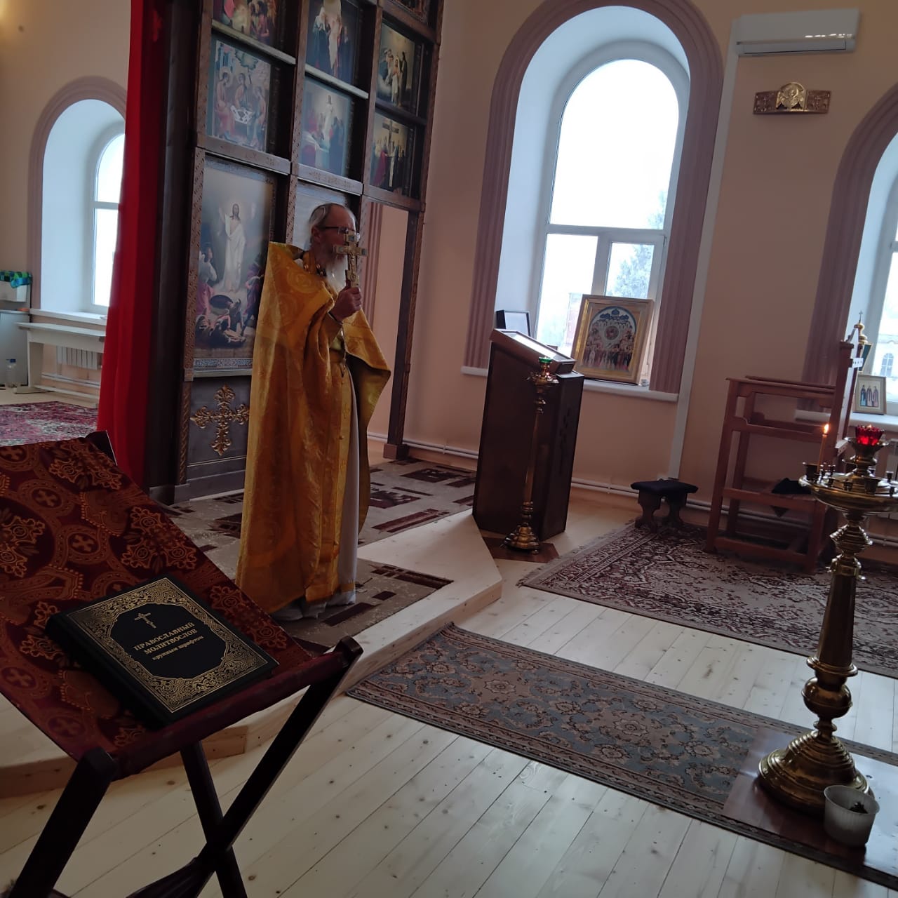 Божественная Литургия 12 февраля 2025