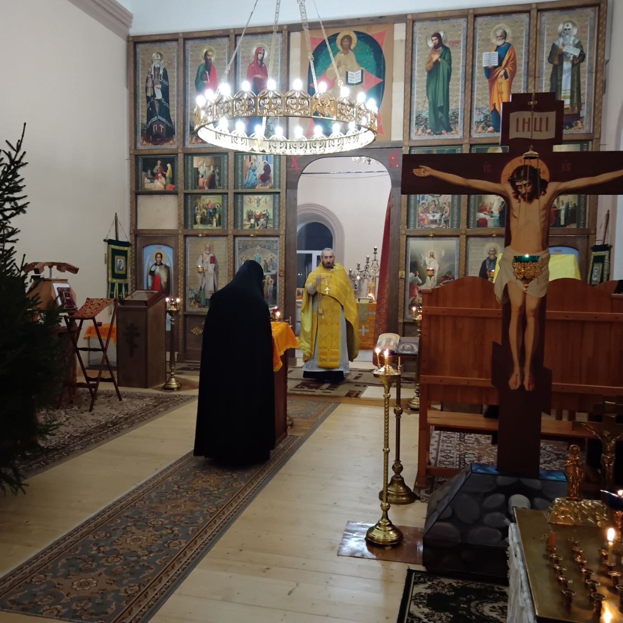 Новогодний молебен и Ночная Божественная Литургия 1 января 2026