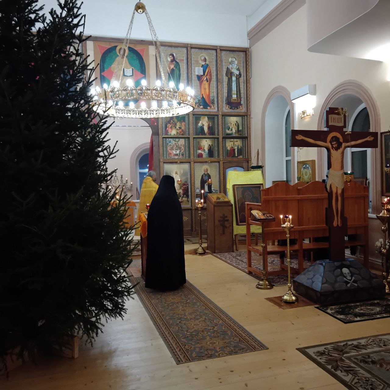 Новогодний молебен и Ночная Божественная Литургия 1 января 2026