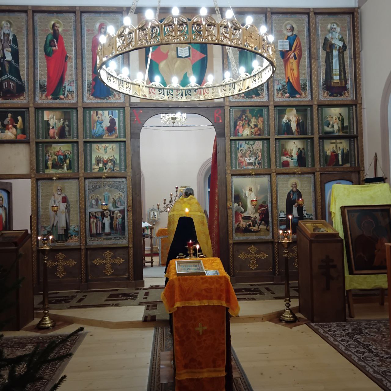 Новогодний молебен и Ночная Божественная Литургия 1 января 2026