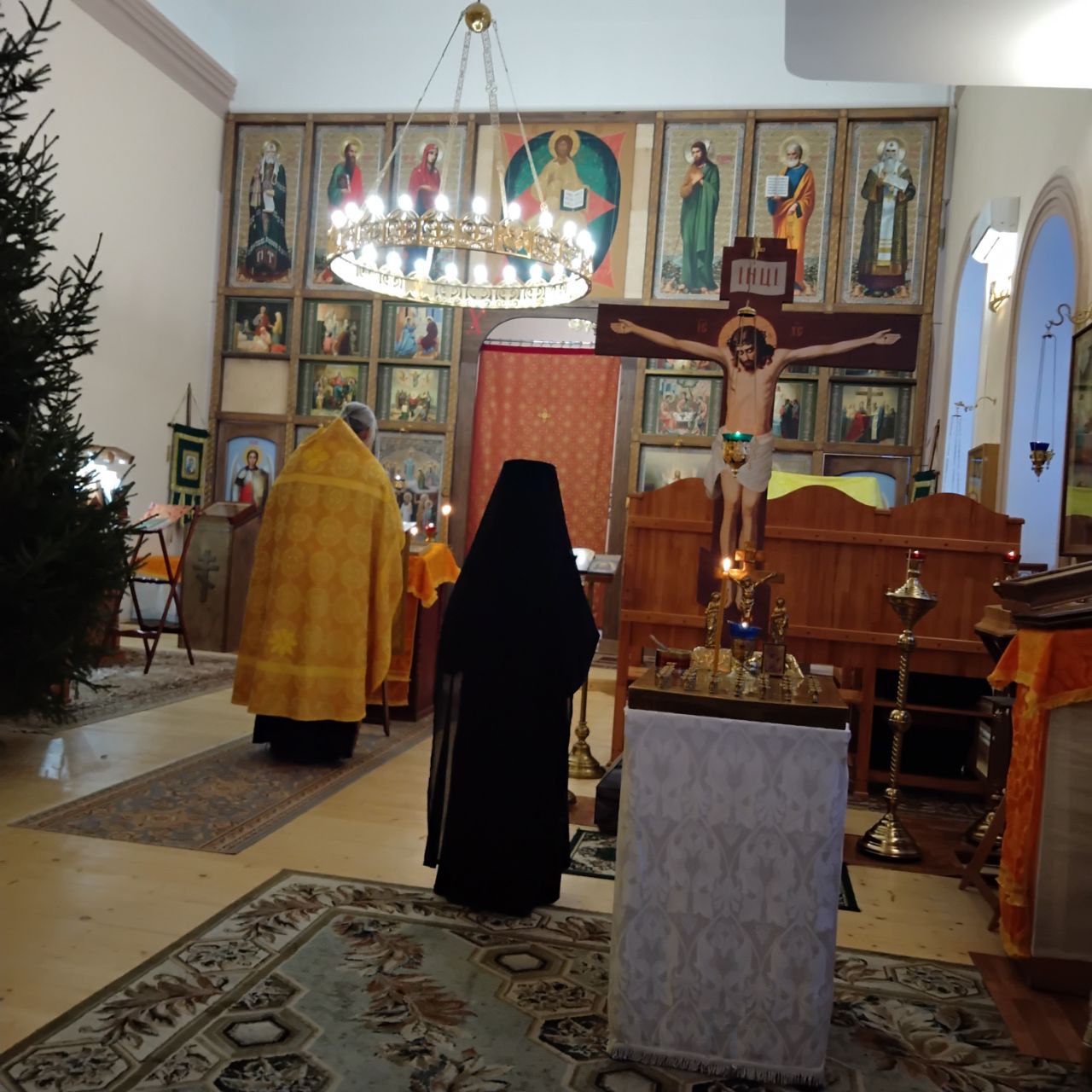 Новогодний молебен и Ночная Божественная Литургия 1 января 2026