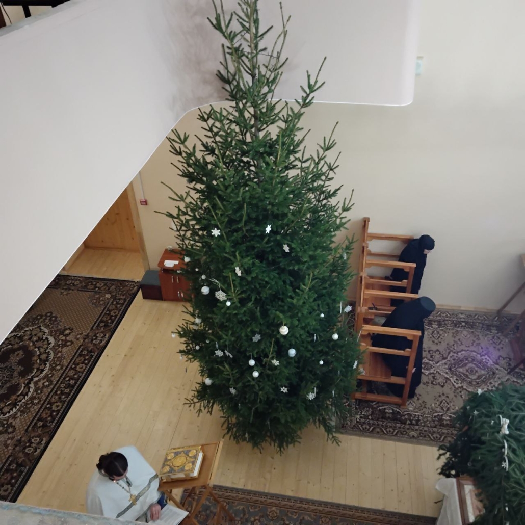 Часы. Вечерня. Божественная Литургия 6 января 2026